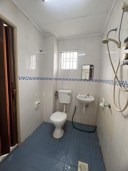 2-storey Terraced House for Rent in Taman Putra Prima (Puchong) - Eric Teh - Bathroom - PropertyGuru.com.my