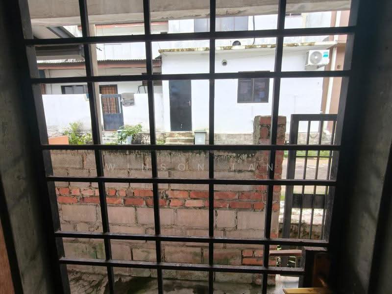 Rumah Teres 2-Tingkat untuk Dijual di Taman Bukit Kempas (Tampoi) - Winson Tan - Exterior - PropertyGuru.com.my