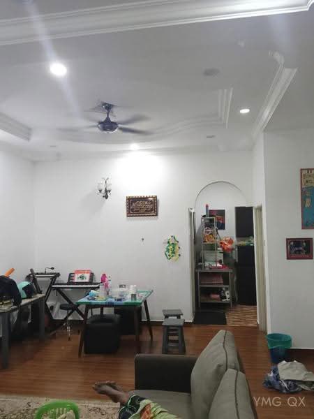 Rumah Teres 2-Tingkat untuk Disewa di Kota Bayuemas (Klang) - Leon Ng - Living Room - PropertyGuru.com.my