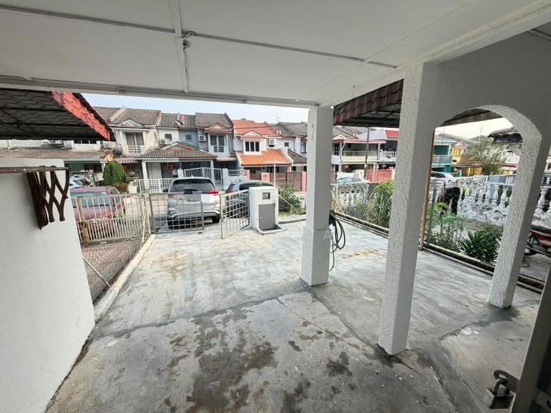 Terraced House for Sale in Bandar Country Homes (Rawang) - Andy Yap - Exterior - PropertyGuru.com.my