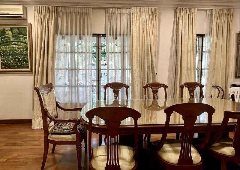 Bungalow House for Sale in SS 3, Taman Universiti (Petaling Jaya) - Bernisa Bon - Dining Room - PropertyGuru.com.my
