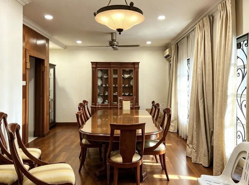 Bungalow House for Sale in SS 3, Taman Universiti (Petaling Jaya) - Bernisa Bon - Dining Room - PropertyGuru.com.my