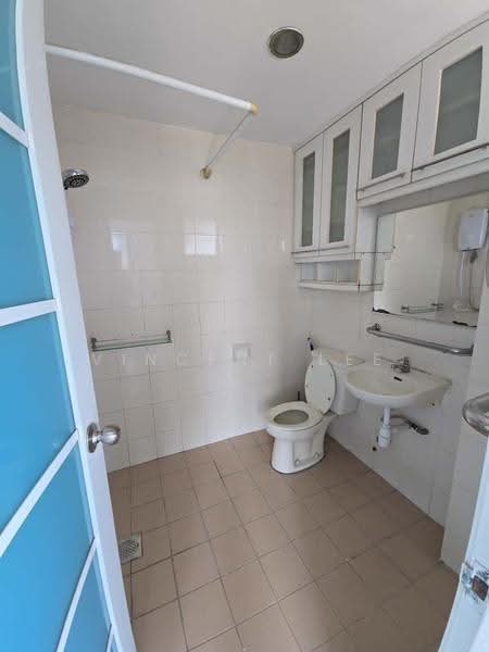 Kondominium untuk Disewa di Vista Tasik - Vincent Lee - Bathroom - PropertyGuru.com.my