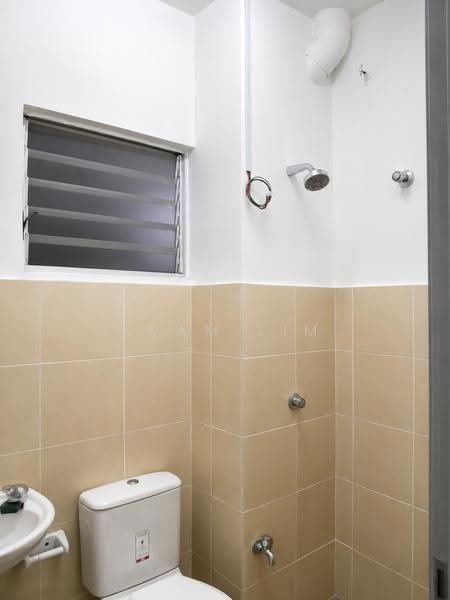 Pangsapuri untuk Disewa di Pangsapuri Seri Utama - Adam Lim - Bathroom - PropertyGuru.com.my