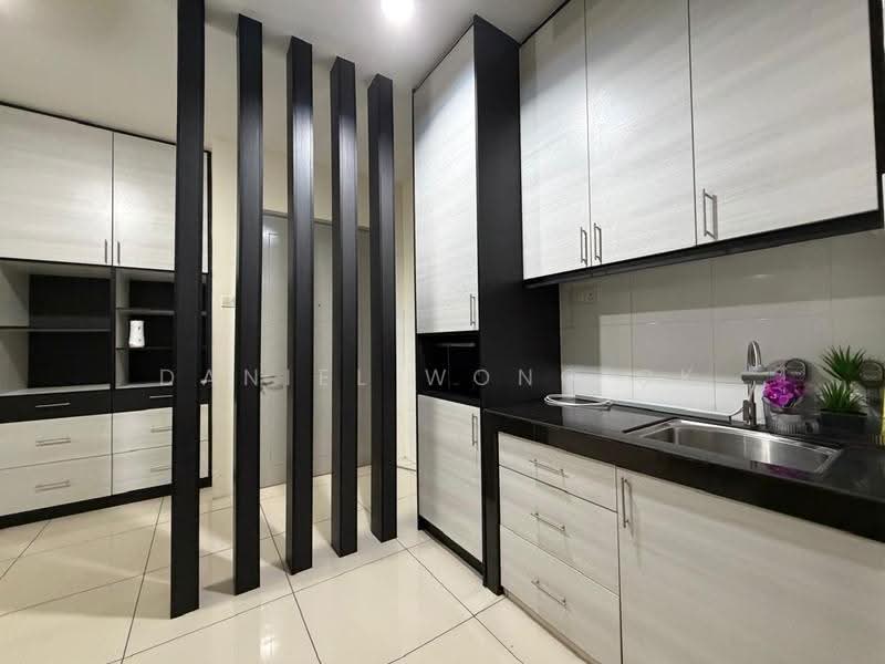 Kondominium untuk Disewa di Platinum Lake PV 20 - Daniel Wong CK - Kitchen - PropertyGuru.com.my