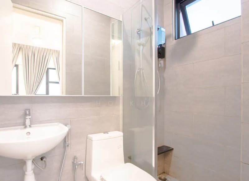 Kediaman Servis untuk Dijual di Arte Star - Ho KH - Bathroom - PropertyGuru.com.my