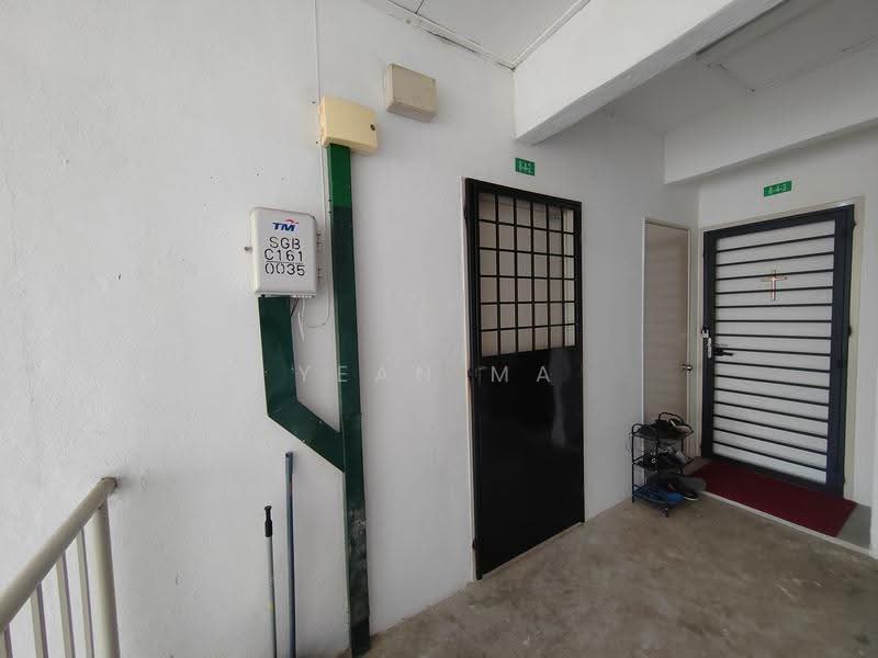 Rumah Flat untuk Disewa di Bukit Rahman Putra - Yean Ma - Entrance - PropertyGuru.com.my