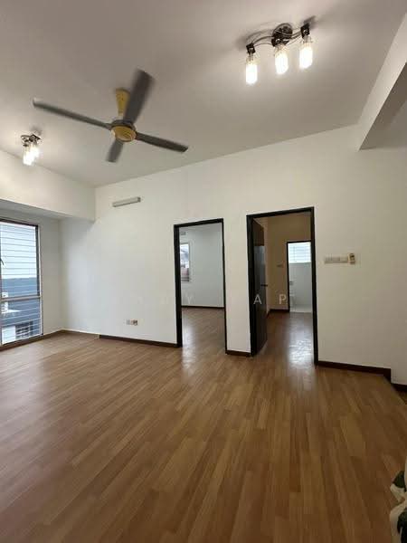 Rumah Kluster untuk Dijual di Taman Anggun (Rawang) - Andy Yap - Living Room - PropertyGuru.com.my