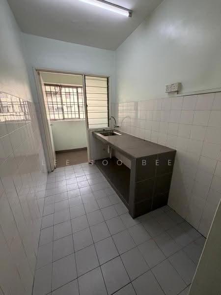 Flat for Rent at Desa Satu - Lee Soo Bee - Kitchen - PropertyGuru.com.my