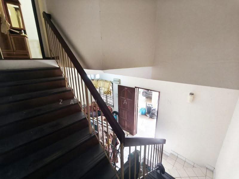 2-storey Terraced House for Sale in Bukit Beruntung (Selangor) - Zann Fauzan - Entrance - PropertyGuru.com.my