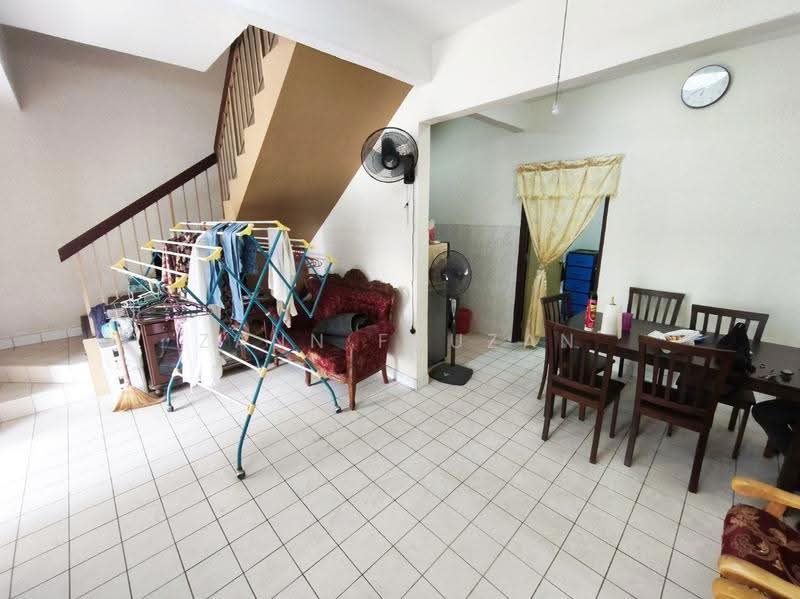 2-storey Terraced House for Sale in Bukit Beruntung (Selangor) - Zann Fauzan - Living Room - PropertyGuru.com.my