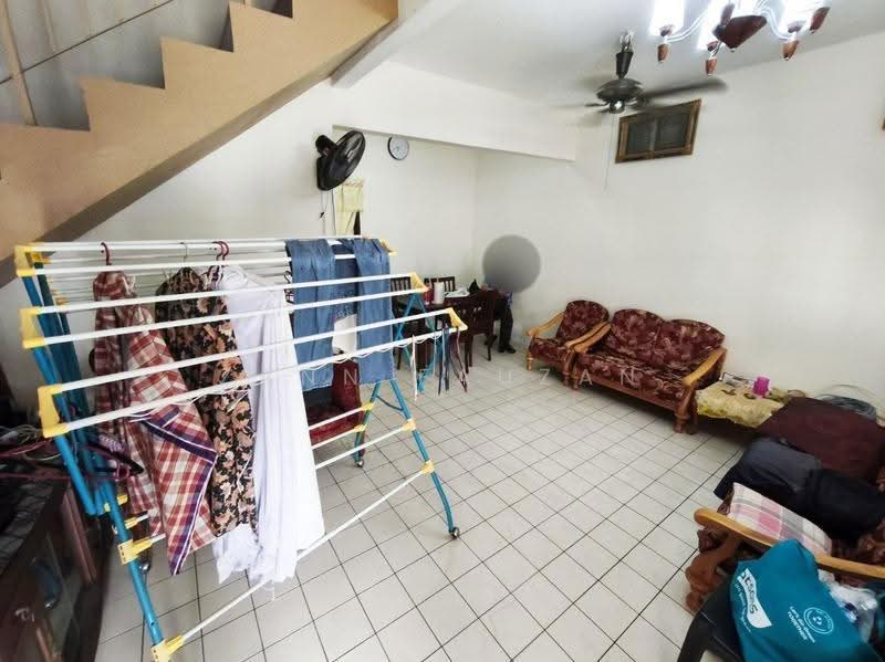 2-storey Terraced House for Sale in Bukit Beruntung (Selangor) - Zann Fauzan - Living Room - PropertyGuru.com.my