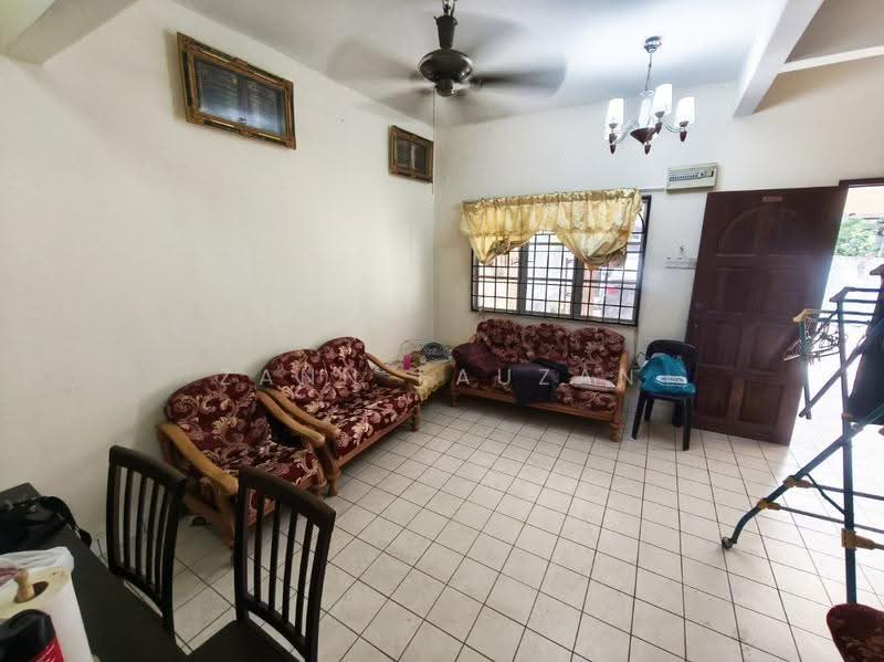 2-storey Terraced House for Sale in Bukit Beruntung (Selangor) - Zann Fauzan - Living Room - PropertyGuru.com.my