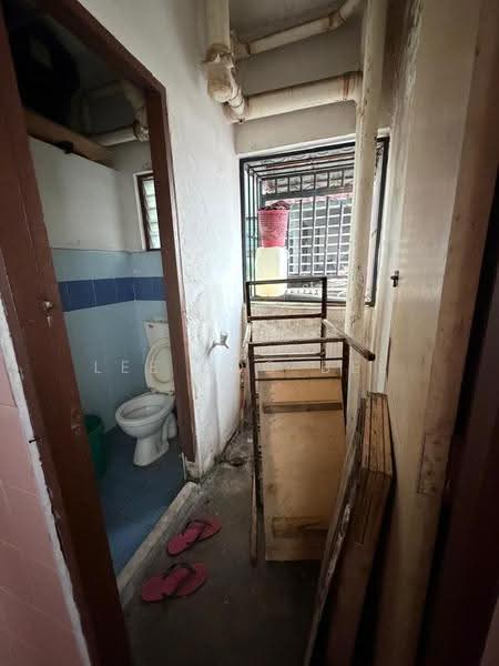 Pangsapuri untuk Disewa di Pangsapuri Baiduri - Lee Soo Bee - Bathroom - PropertyGuru.com.my