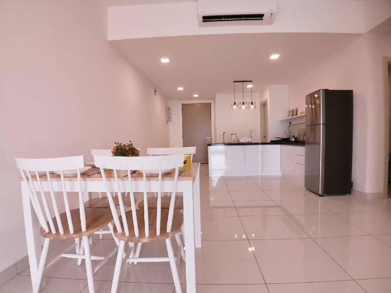 Kediaman Servis untuk Dijual di Southkey Mosaic - Jameson Choo - Dining Room - PropertyGuru.com.my
