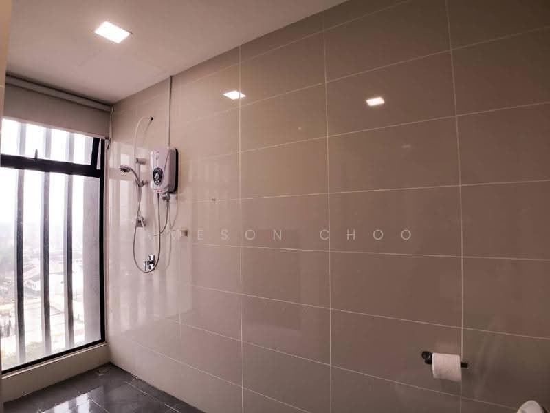 Kediaman Servis untuk Dijual di Southkey Mosaic - Jameson Choo - Bathroom - PropertyGuru.com.my