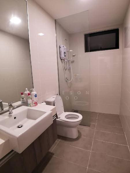 Kediaman Servis untuk Dijual di Southkey Mosaic - Jameson Choo - Bathroom - PropertyGuru.com.my