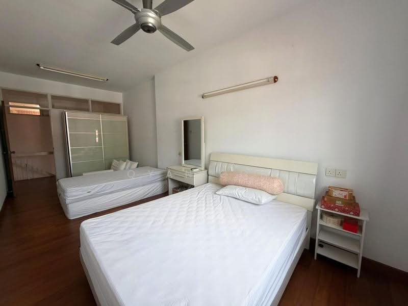 Semi-Detached House for Sale in Desa Ria (Sungai Ara) - Qyan Goh - Bedroom - PropertyGuru.com.my