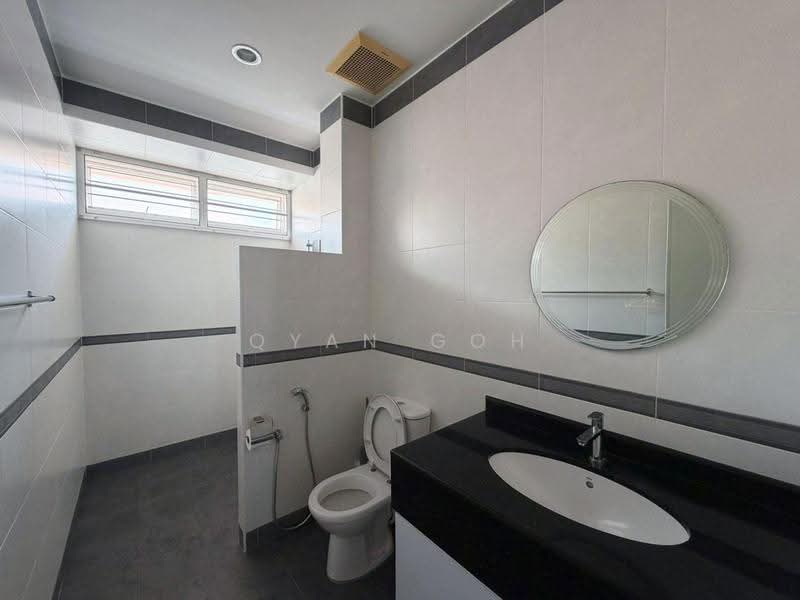 Semi-Detached House for Sale in Desa Ria (Sungai Ara) - Qyan Goh - Bathroom - PropertyGuru.com.my