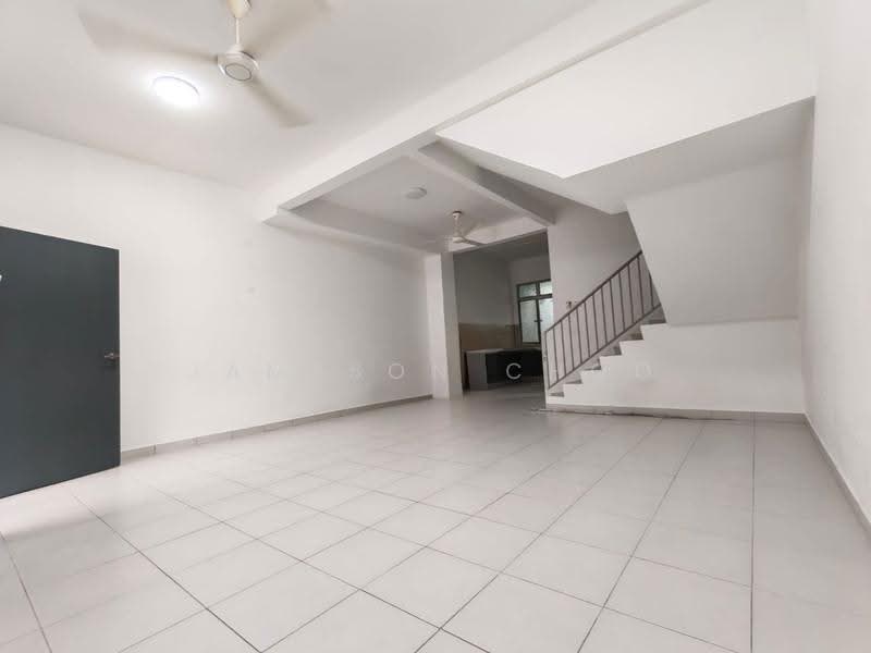 2.5-storey Terraced House for Sale in Taman Pulai Mutiara (Iskandar Puteri (Nusajaya)) - Jameson Choo - Living Room - PropertyGuru.com.my