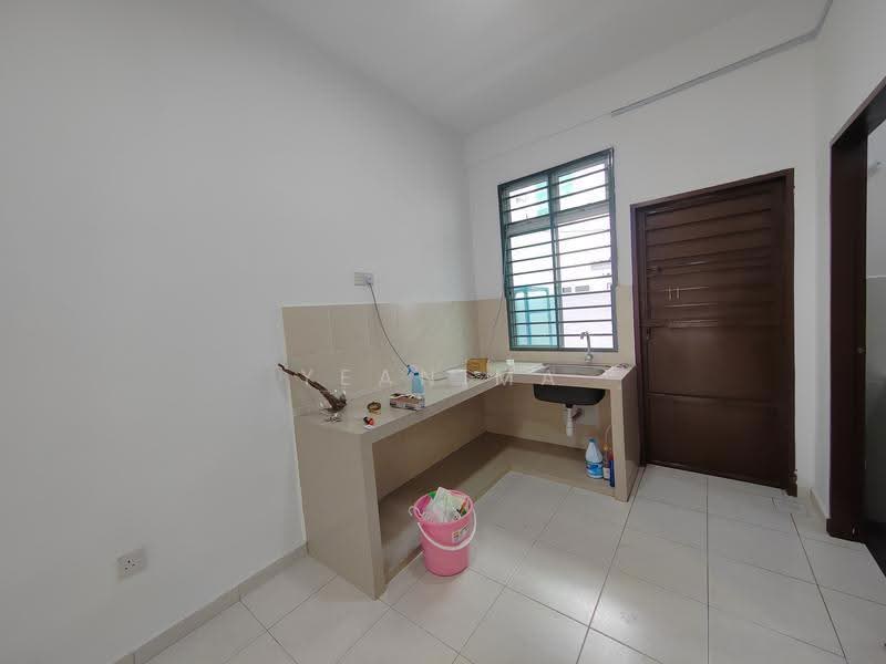 Terraced House for Rent in Taman Kundang Jaya (Rawang) - Yean Ma - Kitchen - PropertyGuru.com.my