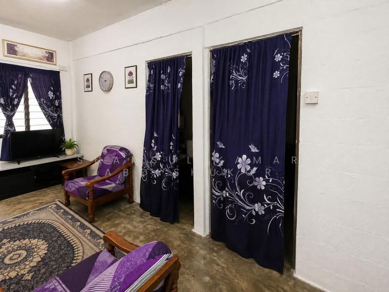 Flat for Sale at Taman Kajang Utama - Shamsul Kamar Abd Shukor - Living Room - PropertyGuru.com.my