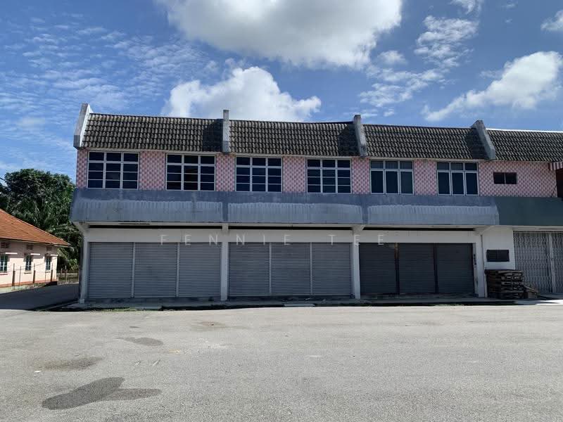 Shop / Office untuk Dijual di Changkat Jong (Perak) - Fennie Tee - Exterior - PropertyGuru.com.my