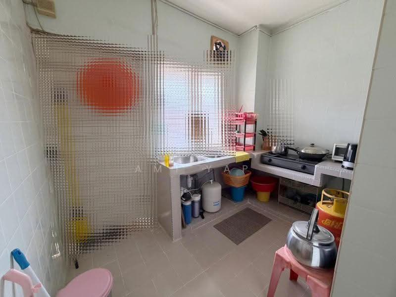Rumah Teres 1.5-Tingkat untuk Dijual di Kepong Baru (Kepong) - Amy Yap - Kitchen - PropertyGuru.com.my