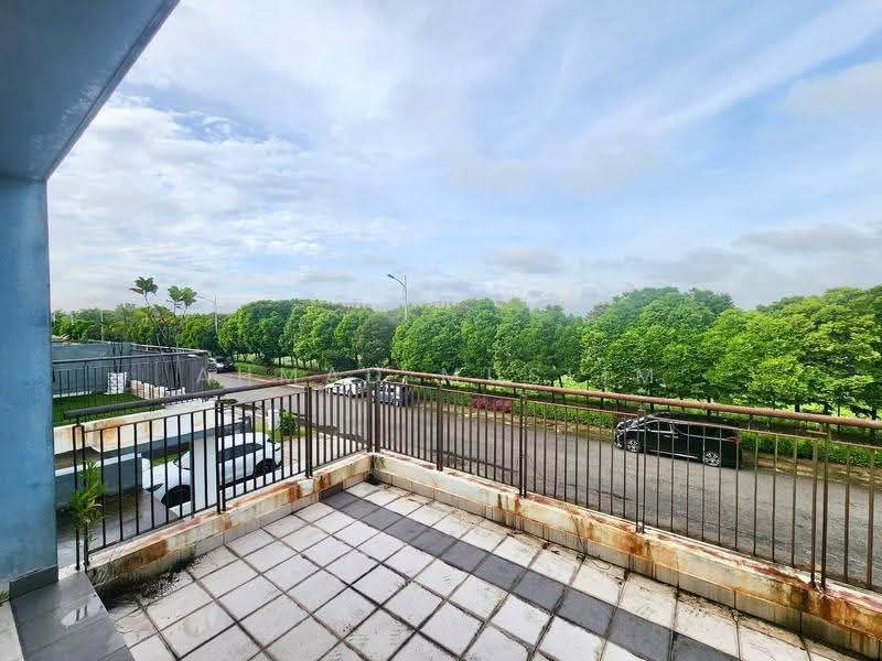 Semi-Detached House for Sale in TAMAN PUCHONG UTAMA (Puchong) - Ahmad Muslim - Balcony - PropertyGuru.com.my