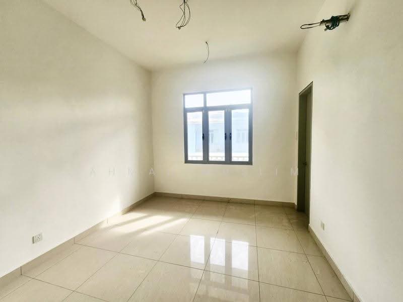 Semi-Detached House for Sale in TAMAN PUCHONG UTAMA (Puchong) - Ahmad Muslim - Interior - PropertyGuru.com.my