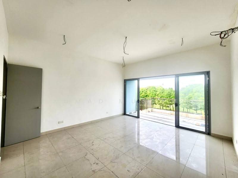 Semi-Detached House for Sale in TAMAN PUCHONG UTAMA (Puchong) - Ahmad Muslim - Balcony - PropertyGuru.com.my
