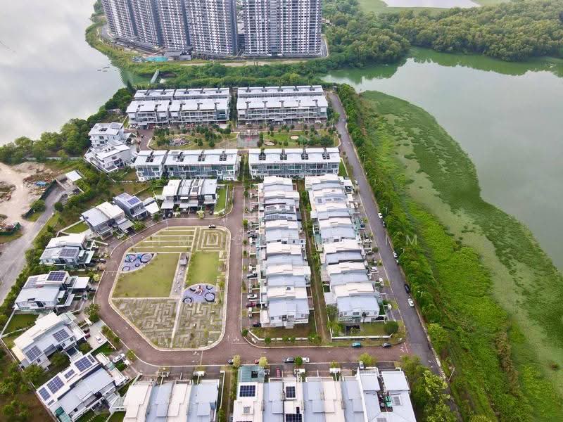 Semi-Detached House for Sale in TAMAN PUCHONG UTAMA (Puchong) - Ahmad Muslim - Exterior - PropertyGuru.com.my