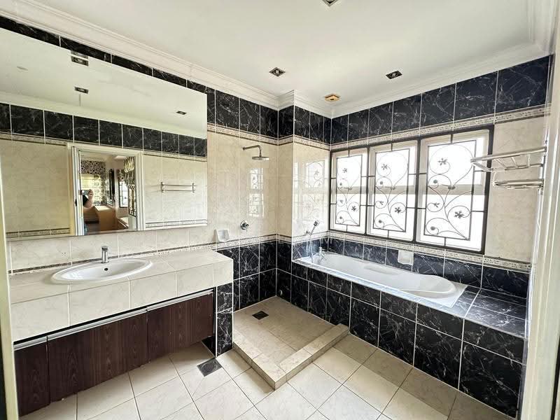 Bungalow House untuk Dijual di Ampang Jaya (Ampang) - ChaoLim . - Bathroom - PropertyGuru.com.my