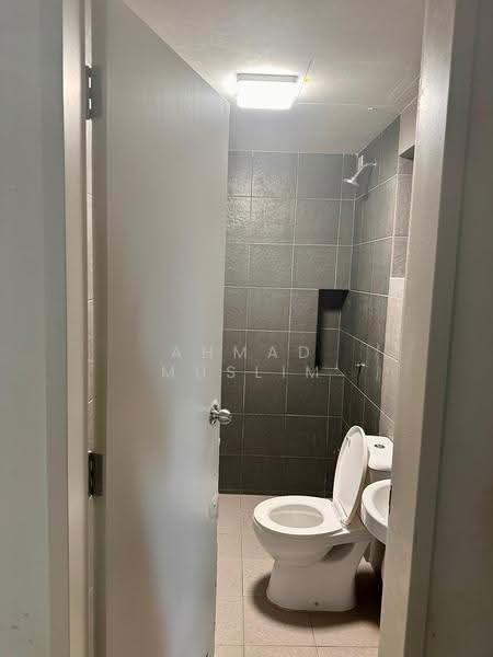 Kondominium untuk Disewa di Sky Awani Residensi 4 - Ahmad Muslim - Bathroom - PropertyGuru.com.my