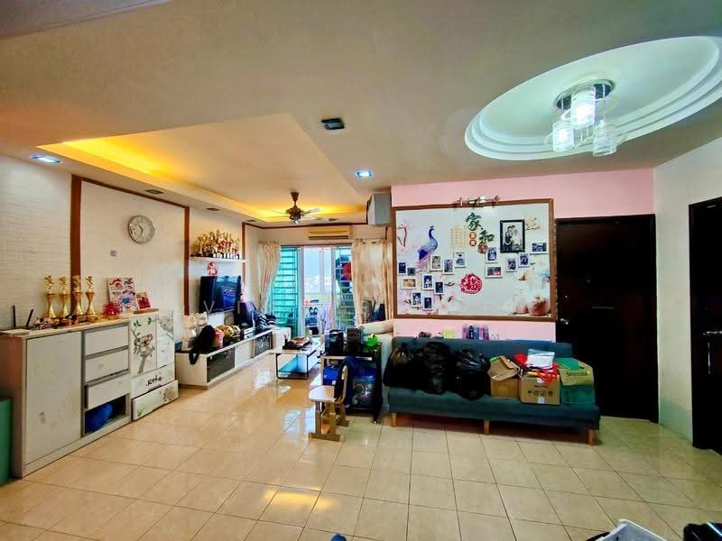 Apartment for Sale at Sri Kristal - Vinnie Loh - Living Room - PropertyGuru.com.my