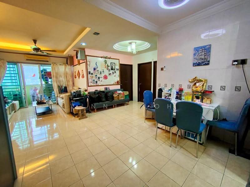 Apartment for Sale at Sri Kristal - Vinnie Loh - Living Room - PropertyGuru.com.my