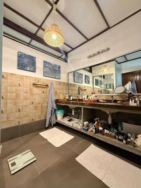 Bungalow House for Sale in Ukay Heights (Ampang) - ChaoLim . - Bathroom - PropertyGuru.com.my