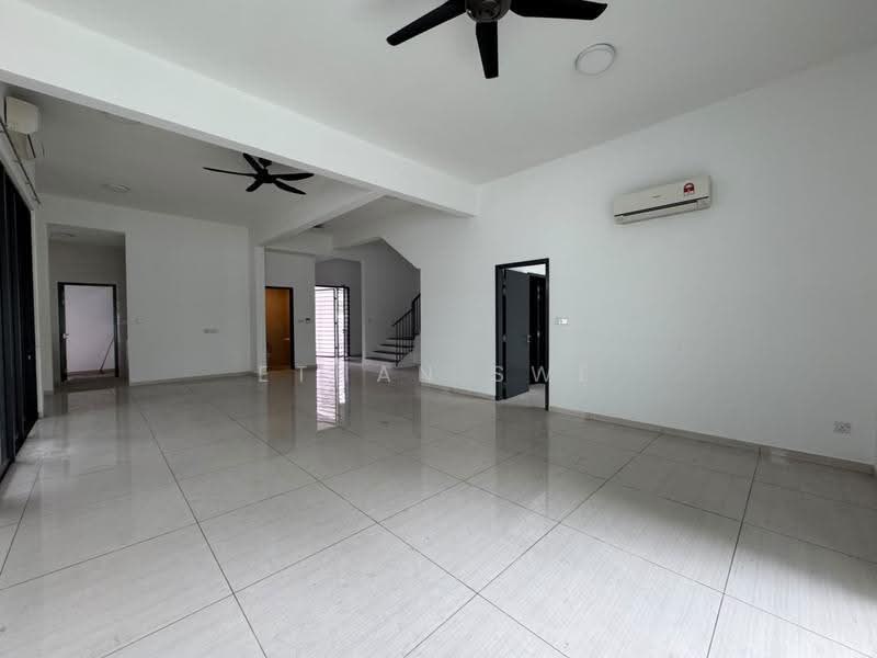 Semi-Detached House for Sale in Bukit Rahman Putra (Sungai Buloh) - Ethan Swe - Living Room - PropertyGuru.com.my