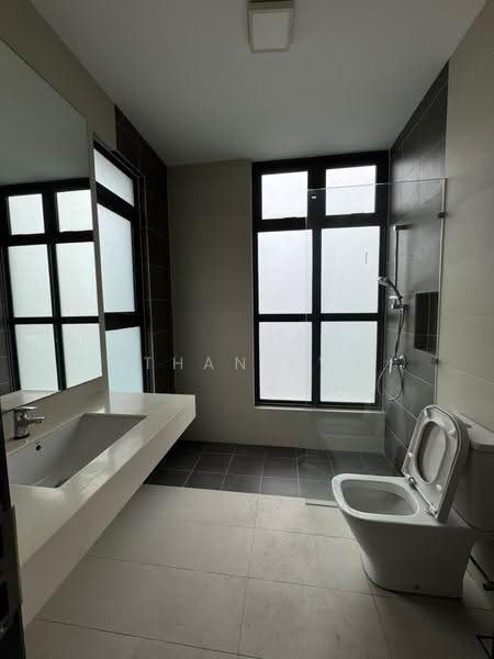 Semi-Detached House for Sale in Bukit Rahman Putra (Sungai Buloh) - Ethan Swe - Bathroom - PropertyGuru.com.my