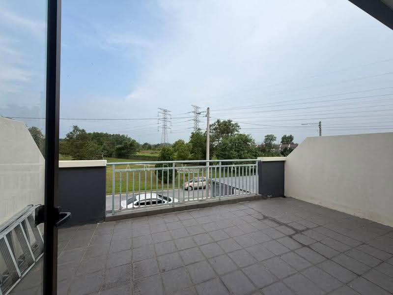 Terraced House for Sale in Rawang (Selangor) - Andy Yap - Balcony - PropertyGuru.com.my
