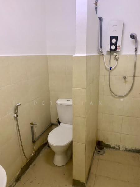 2-storey Terraced House for Rent in Taman Tun Dr Ismail (Kuala Lumpur) - Peter Tan - Bathroom - PropertyGuru.com.my