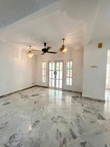 Terraced House for Sale in Bandar Kinrara Seksyen 1 (Bandar Kinrara) - Ahmad Muslim - Living Room - PropertyGuru.com.my