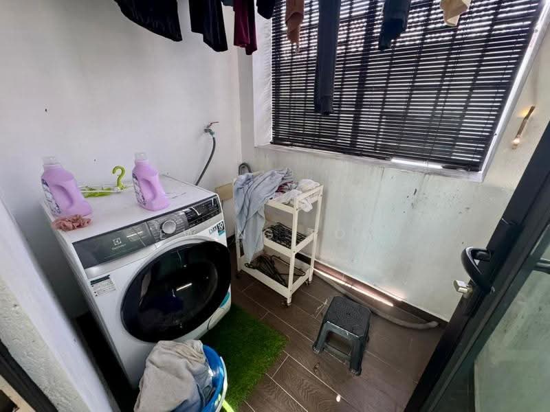 Rumah Teres 2.5-Tingkat untuk Dijual di Ampang Saujana (Ampang) - Eweng Poh - Laundry - PropertyGuru.com.my