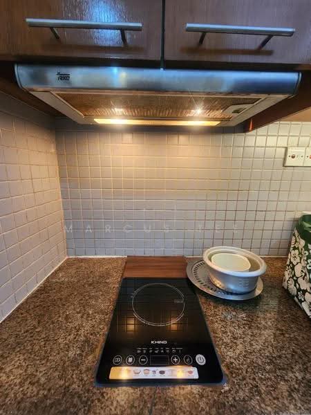 Kondominium untuk Disewa di 10 Semantan Suites - Marcus Tee - Kitchen - PropertyGuru.com.my
