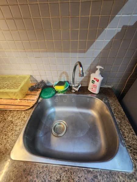 Kondominium untuk Disewa di 10 Semantan Suites - Marcus Tee - Kitchen - PropertyGuru.com.my