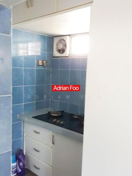 Pangsapuri untuk Disewa di Desa Bistari - Adrian Foo - Kitchen - PropertyGuru.com.my