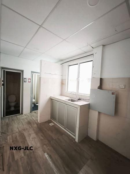 Semi-D Factory for Rent in Bandar Sultan Suleiman (Port Klang (Pelabuhan Klang)) - Wilson Ng - Bathroom - PropertyGuru.com.my