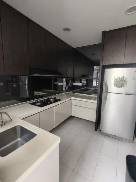 2.5-storey Terraced House for Sale in TTDI Grove (Kajang) - Chris Lee - Kitchen - PropertyGuru.com.my
