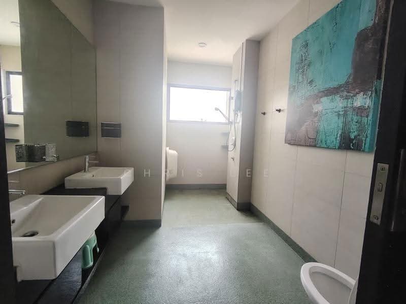 2.5-storey Terraced House for Sale in TTDI Grove (Kajang) - Chris Lee - Bathroom - PropertyGuru.com.my
