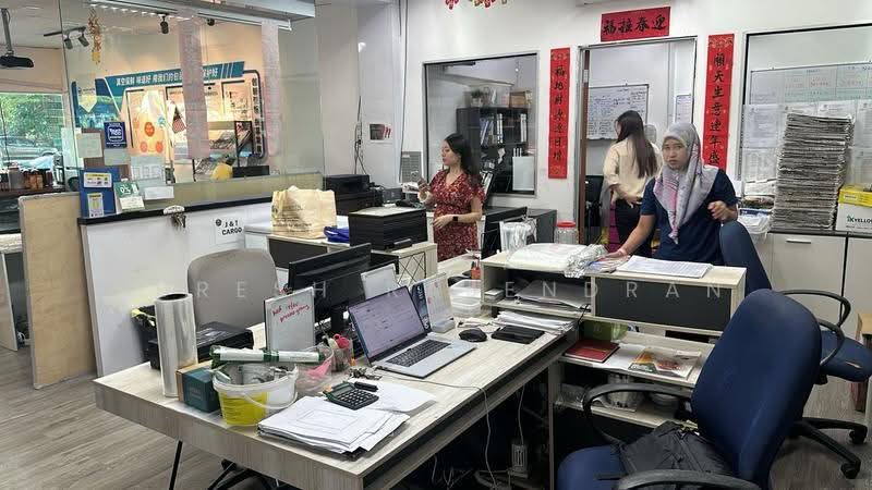 Shop / Office untuk Disewa di Taman Johor Jaya (Johor Bahru) - Suresh Rajendran - Interior - PropertyGuru.com.my